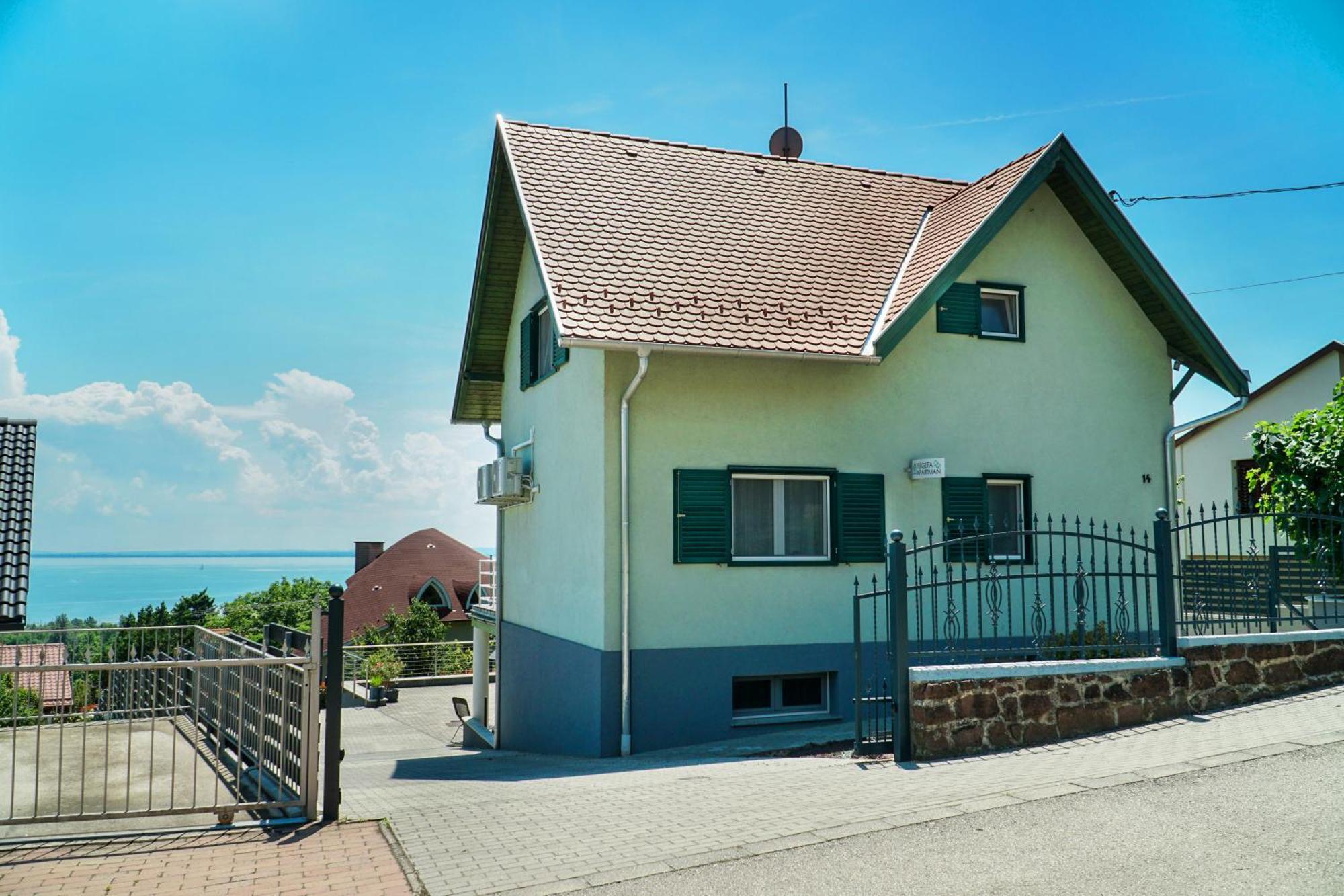 Fuegefa Apartman Балатональмаді Екстер'єр фото